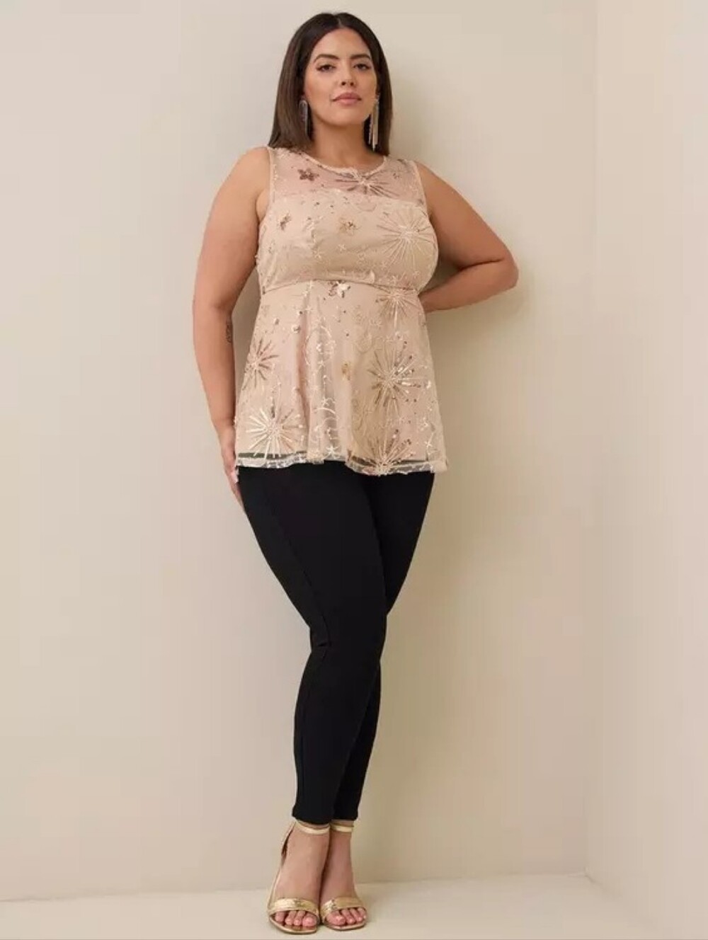 Torrid Embroidered Sequins Space Mesh Babydoll Crew Top Size 4/4X Blush